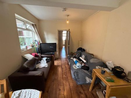 5 bedroom terraced house to rent - Photo 3