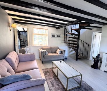 Howell Hill Close - Photo 3