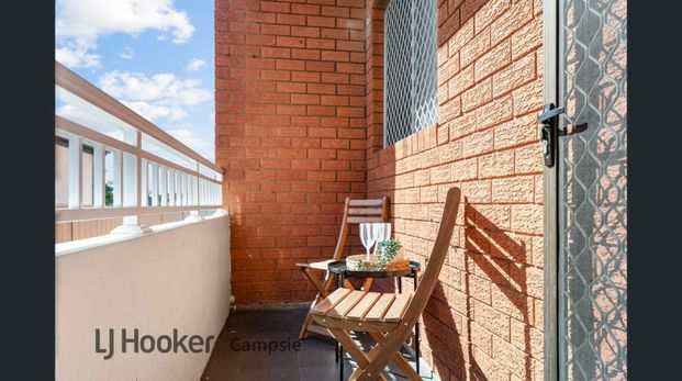 Beautifully Presented Apartment of Comfort, Sunlight and Convenience - Photo 1