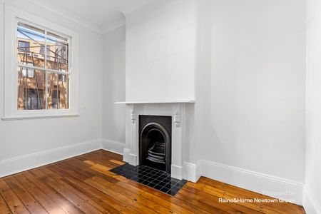 CHARACTER FILLED RENOVATED THREE BEDROOM HOME - Photo 2