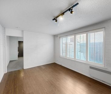 Updated Ground Floor Apartment - Photo 1
