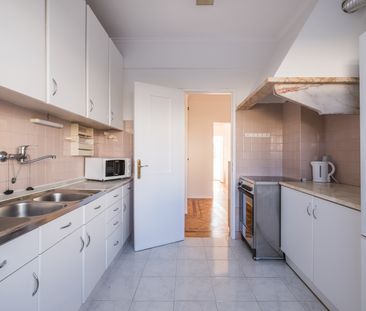 Apartamento T2 sem móveis para arrendamento no Restelo, Belém - Photo 6