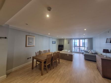 2 bedroom apartment to rent - Photo 2