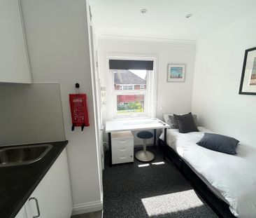 1 bedroom flat to rent - Photo 3