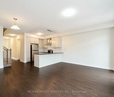 Property For Lease | W9294601 - Photo 5