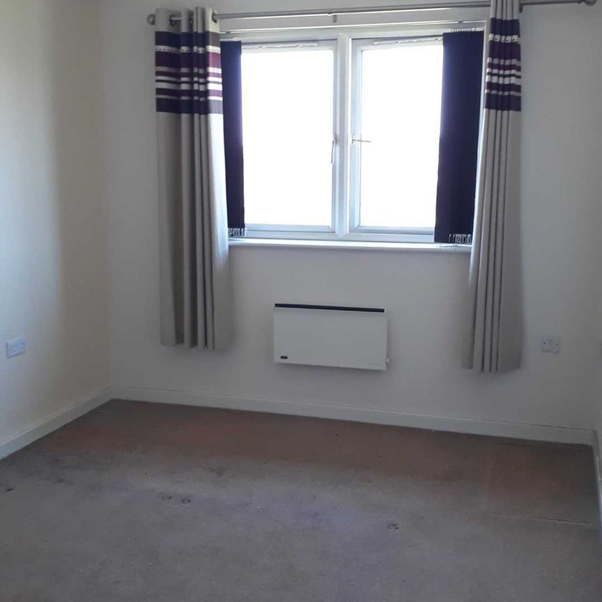 Prescot, Prescot - Photo 1