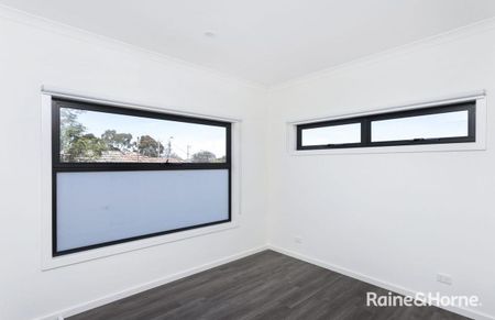 2/183b Purinuan Road, Reservoir, VIC 3073 - Photo 4