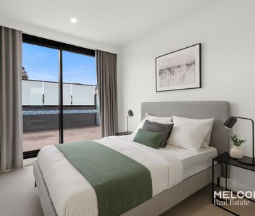 RESORT STYLE LIVING AT IT'S BEST - UNFURNISHED - Photo 4