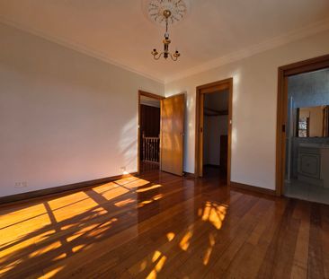 Spacious Home With Character - Photo 5