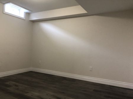 For Lease - Lower 185 Skinner Road, Hamilton, Ontario - Photo 5