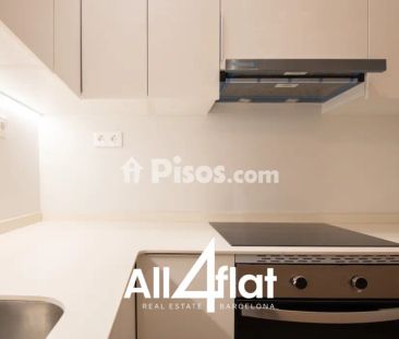 Piso en alquiler en Carrer d'Hostafrancs - Photo 2