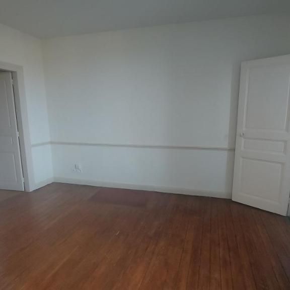 EPERNAY - F2 PROCHE HOPITAL - Photo 1