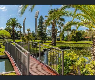1709b/8 Adelaide Terrace, East Perth, WA 6004 - Photo 6