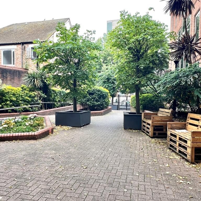 Studio to rent - Photo 1