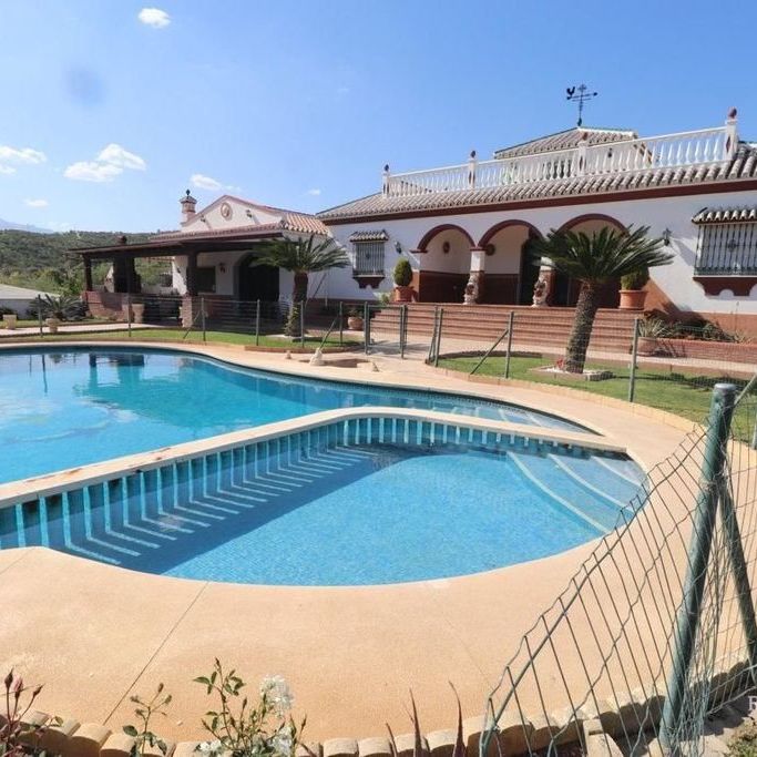 4 bedroom luxury Villa for rent in Guaro, Spain - Photo 1