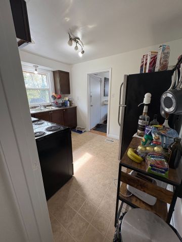 For Lease - 675 Victoria Street Unit# 2, London East, Ontario - Photo 3