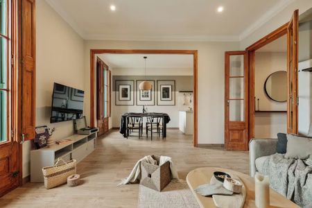 Carrer de Pau Claris, Barcelona, Catalonia 08009 - Photo 2