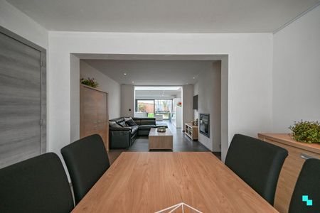 Recent gerenoveerde gezinswoning te Sint-Eloois-Winkel - Photo 5