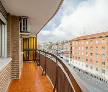 Avenida de los Toreros, Madrid, Community of Madrid 28028 - Photo 3