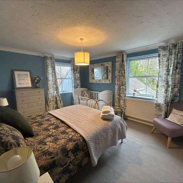 Upper Green, Hungerford, RG17 - Photo 1