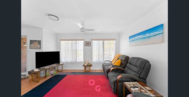 Neat and Tidy Three Bedroom Home! - Photo 1