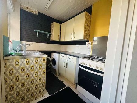 Erdington Road, Atherstone, CV9 - Photo 5
