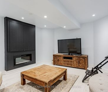 For Lease - 442 Mill Street, Richmond Hill, Ontario - Photo 2