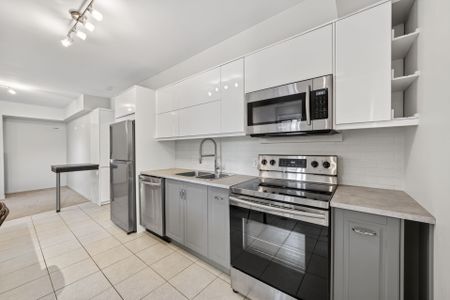 For Lease - 20173 Bathurst Street, East Gwillimbury, Ontario - Photo 2