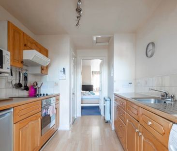 1 Bed Flat, Rose Street, EH2 - Photo 6