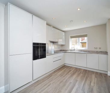3 bedroom end of terrace house to rent - Photo 4