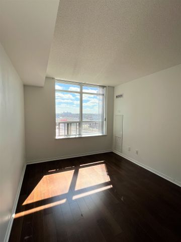 For Lease - 75 King William Crescent Unit# 705, Richmond Hill, Ontario - Photo 3