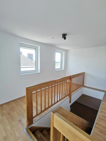 4 Zimmer.-DG-Wohnung +18m² Terrasse, inkl. Klimaanlage & Küche - Foto 3