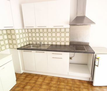 Location Appartement 1 pièce 27m² - Photo 2