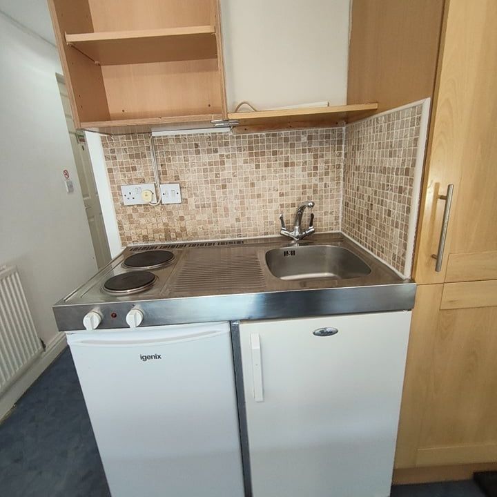 Studio Flat, Dumfries St, LU1 - Photo 1