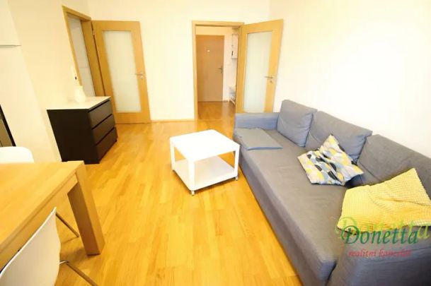 Pronájem zařízeného bytu 3+kk s terasou, 70 m - Фото 1