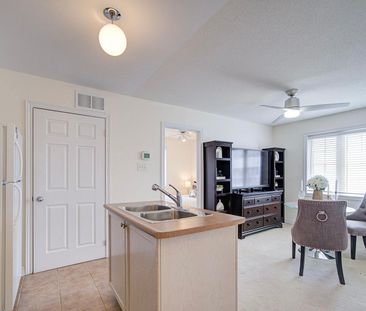 For Lease - 29 Cardrew Street Unit# Coach House, Markham, Ontario - Photo 2