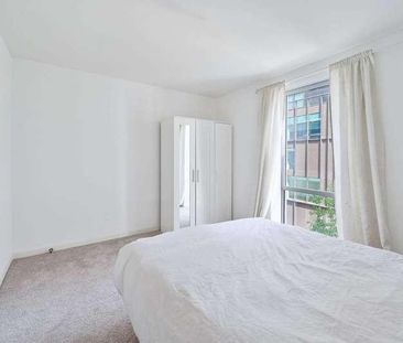 Chandlers Avenue, North Greenwich, SE10 - Photo 4