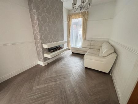 3 Bed Terraced House, Bundoran Road, L17 - Photo 2