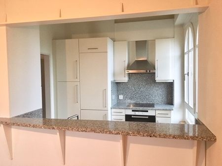 Bel appartement mansardé de 3 1/2 pièces situé au 3ème étage avec ascenseur - Photo 3