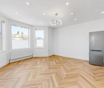 Studio to rent - Photo 6