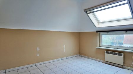 Ruime en lichtrijke duplex op een rustige locatie in Bassevelde! - Foto 4