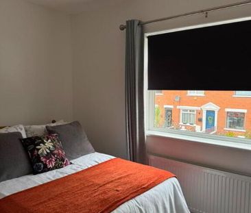 12 Ebor Parade, Belfast, BT12 6NS - Photo 6