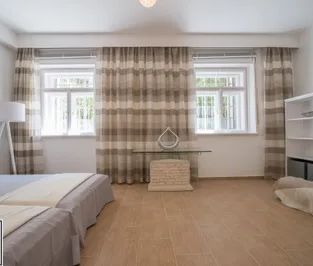 charmante, modernisierte & vollmöblierte Wohnung in Grinzinger Villa ab 01.11. // cosy, fully furnished apartment in an luxury Villa of 1914 - Photo 1
