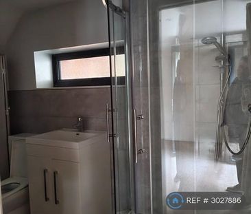 2 bedroom detached house to rent - Photo 2