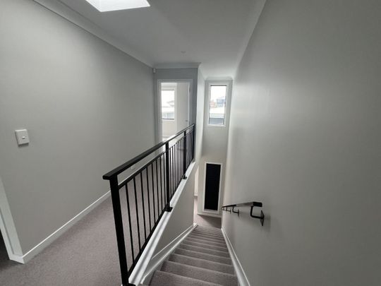 21 Koura Drive, Red Beach - Photo 1