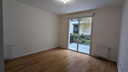 location Appartement F2 DE 49.35m² À CLICHY - Photo 4