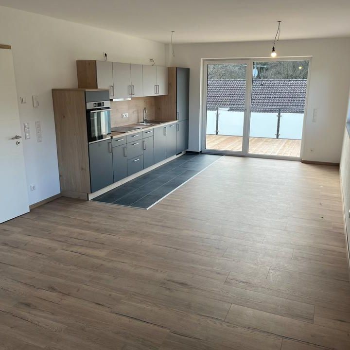Geräumige 3-Zimmer-Wohnung mit großem Balkon, Einbauküche und Tiefgaragenstellplatz (Whg 11) - Photo 1