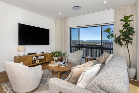 Stunning Family Home in Whitlam - Photo 4