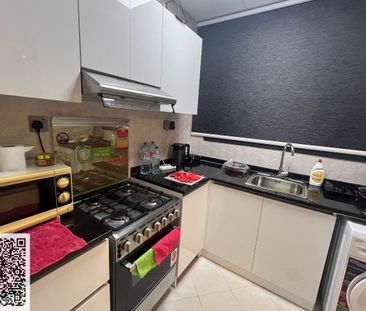 Spacious 3 BR Townhouse in Al Zaheya Gardens with Private Jacuzzi - Photo 1