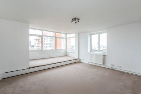 West Cliff Road, BOURNEMOUTH - Photo 2